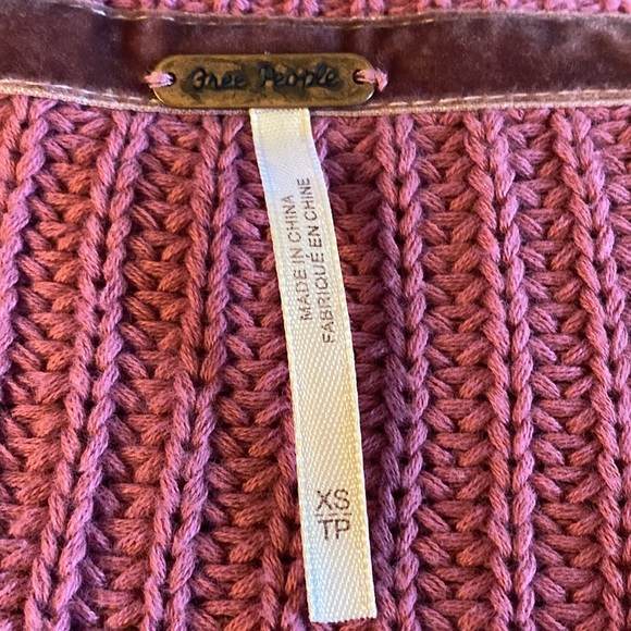 Free People Damsel Rose Pink Bell Sleeves Oversized Cropped Sweater Size XS EUC - Picture 5 of 5